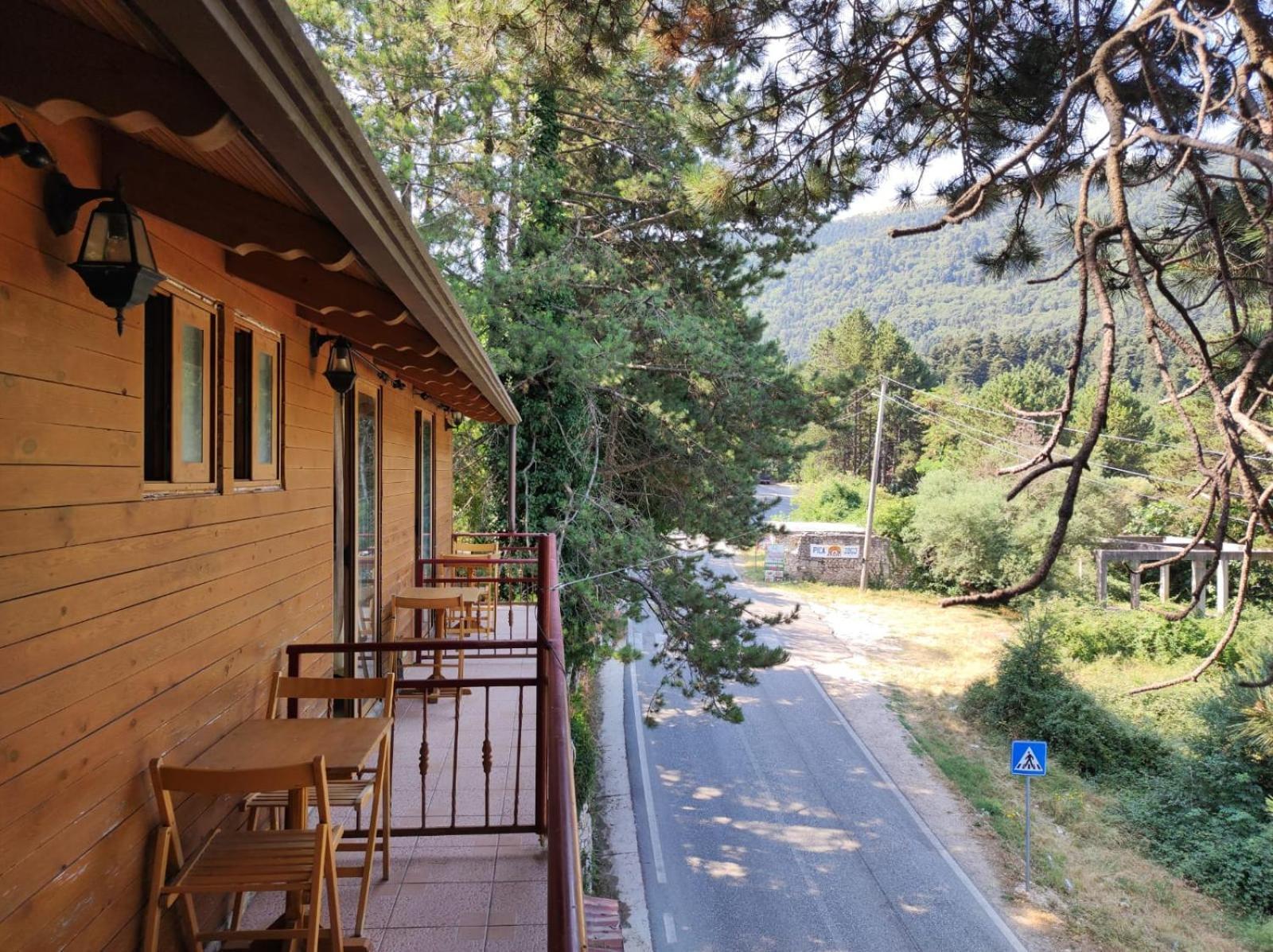 Hotel Toni Llogora Dukat ภายนอก รูปภาพ