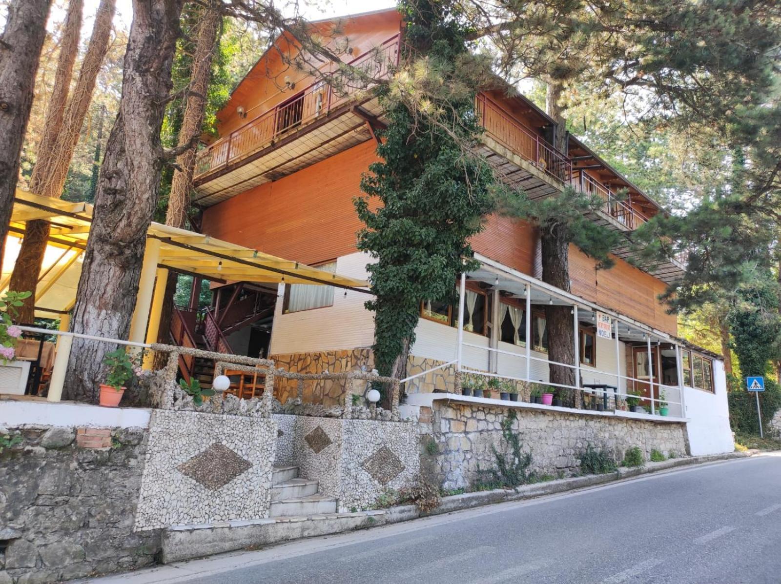 Hotel Toni Llogora Dukat ภายนอก รูปภาพ