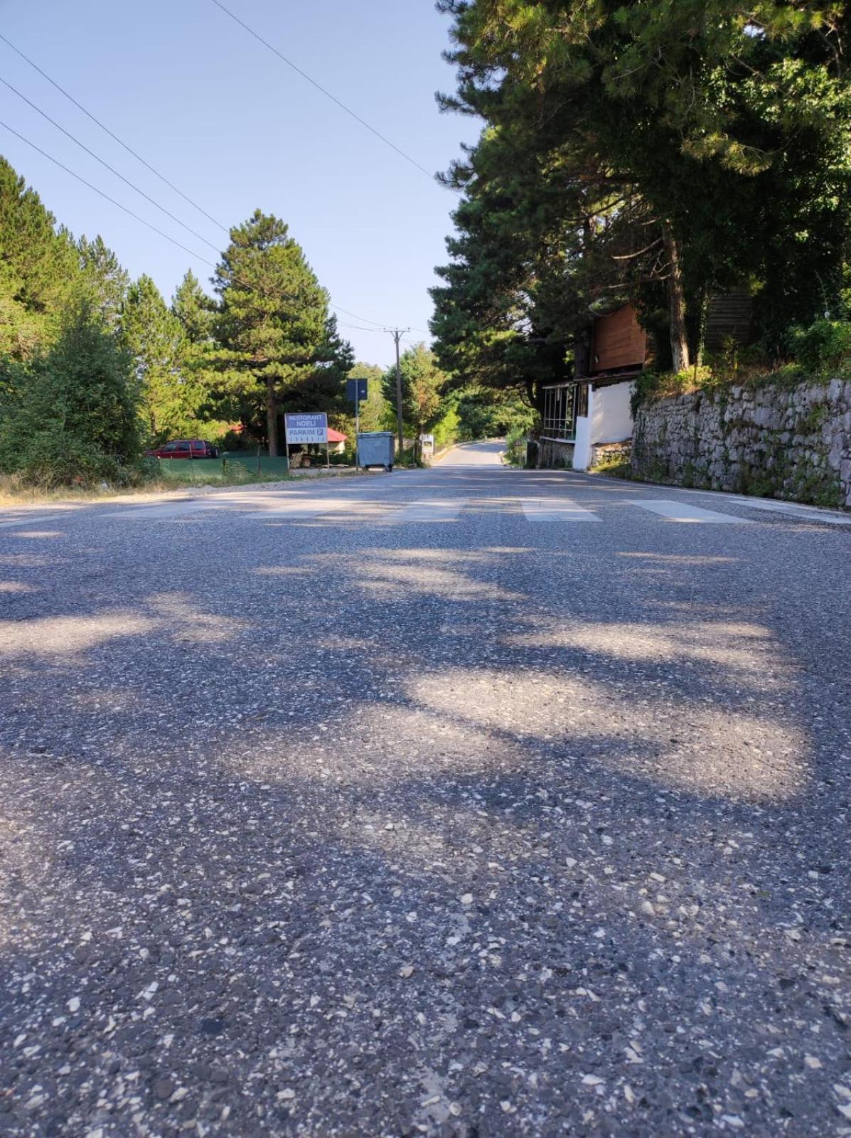 Hotel Toni Llogora Dukat ภายนอก รูปภาพ