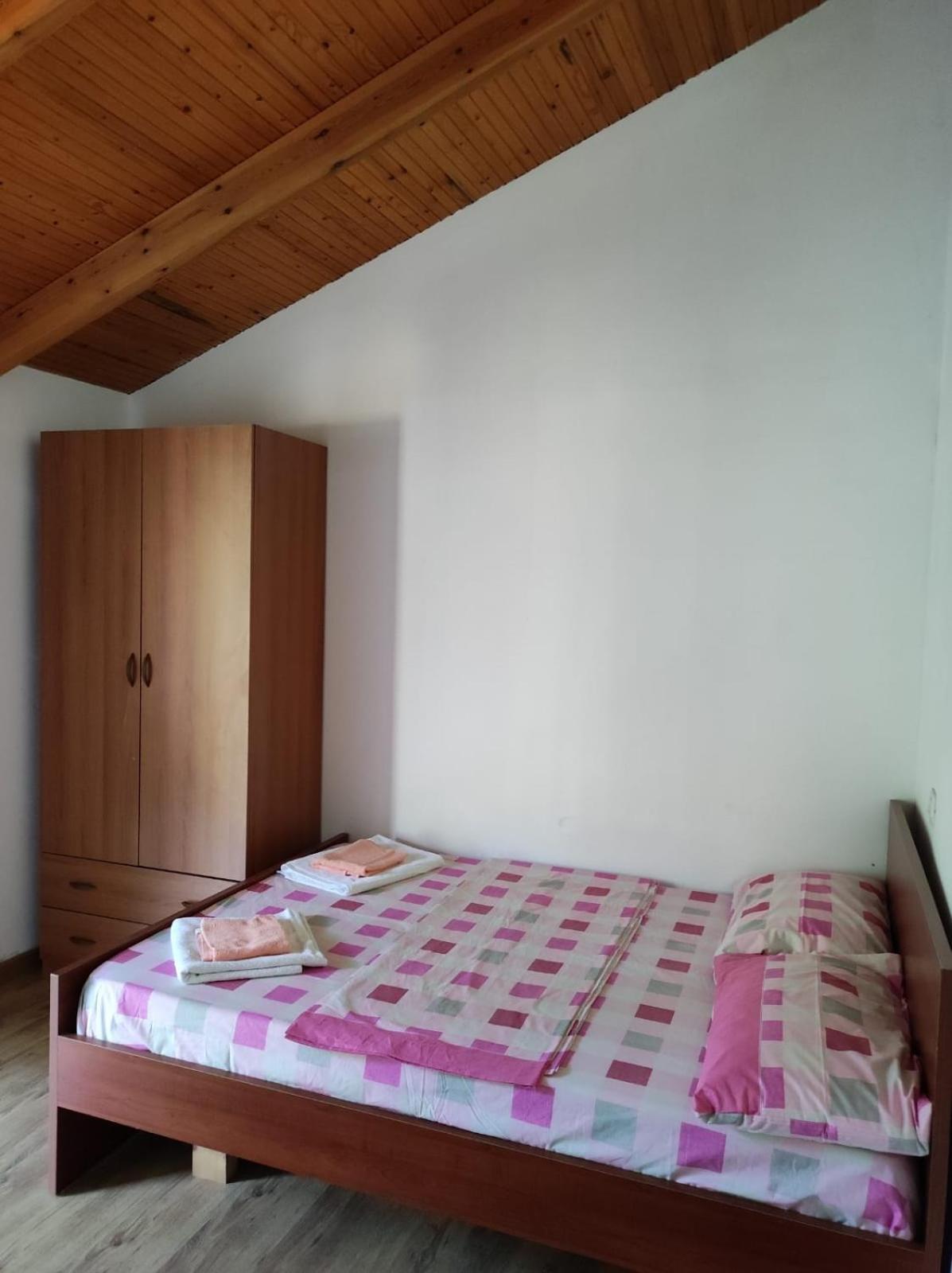 Hotel Toni Llogora Dukat ภายนอก รูปภาพ