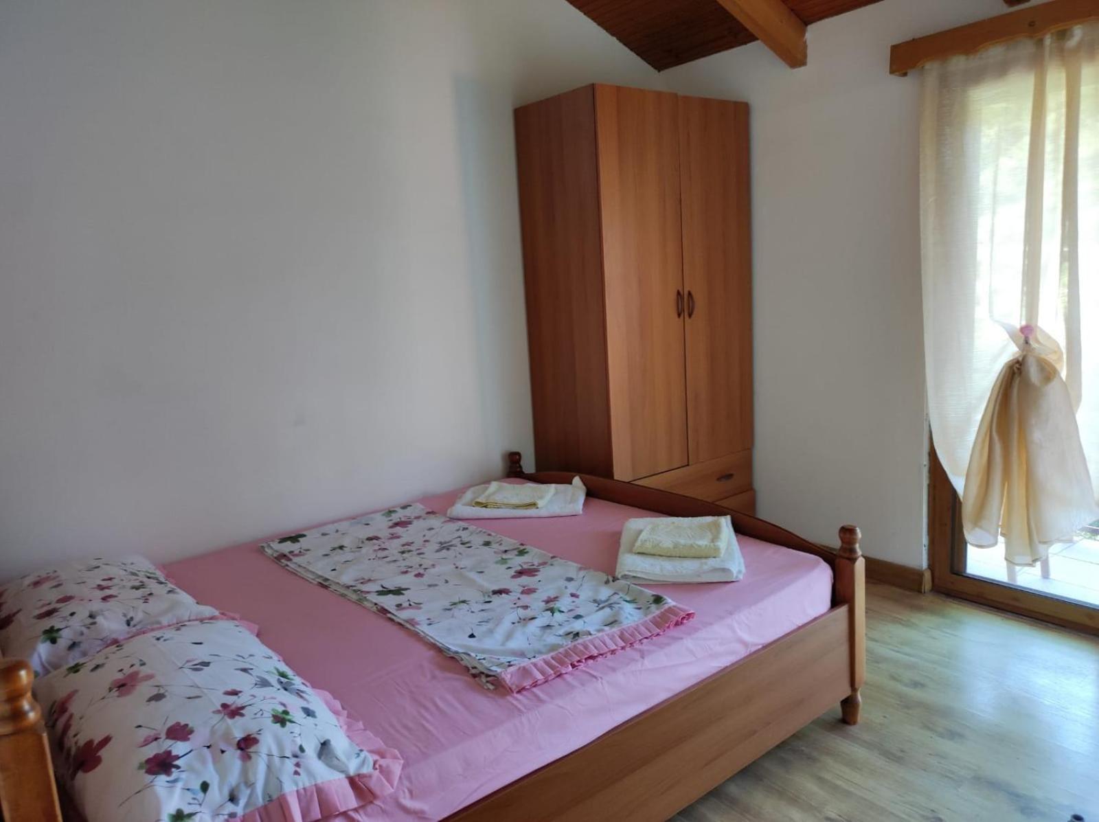 Hotel Toni Llogora Dukat ภายนอก รูปภาพ