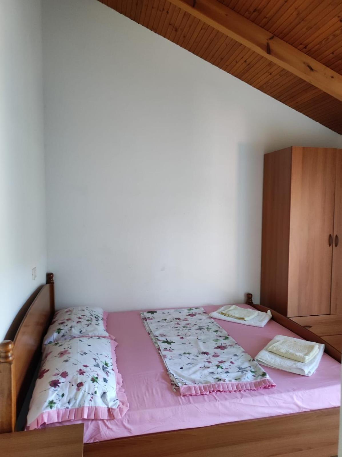 Hotel Toni Llogora Dukat ภายนอก รูปภาพ